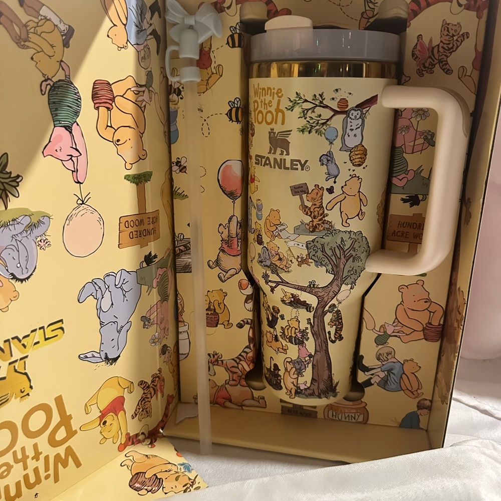 Stanley 40 oz  Tumbler Honeycomb Winnie the Pooh #1 - Picture 3 of 3